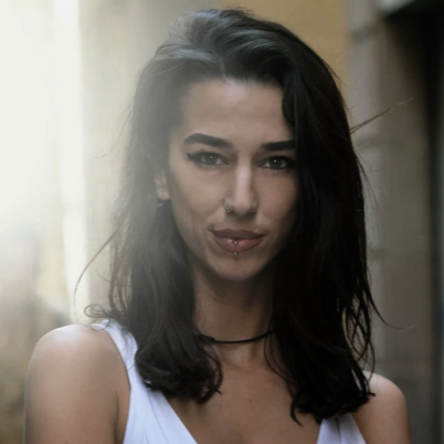MACARENA REYES BUSTOS